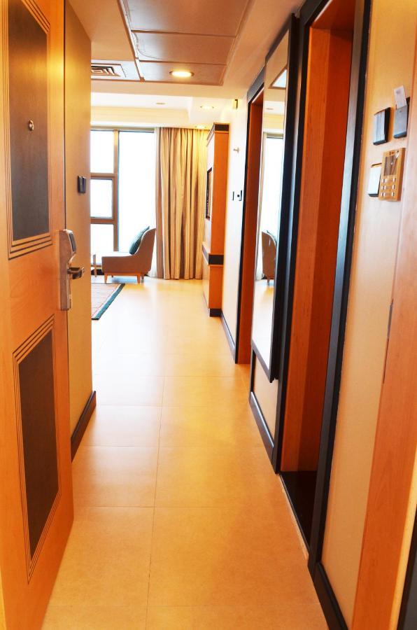Nooh Tower Appartement Al Hidd Buitenkant foto