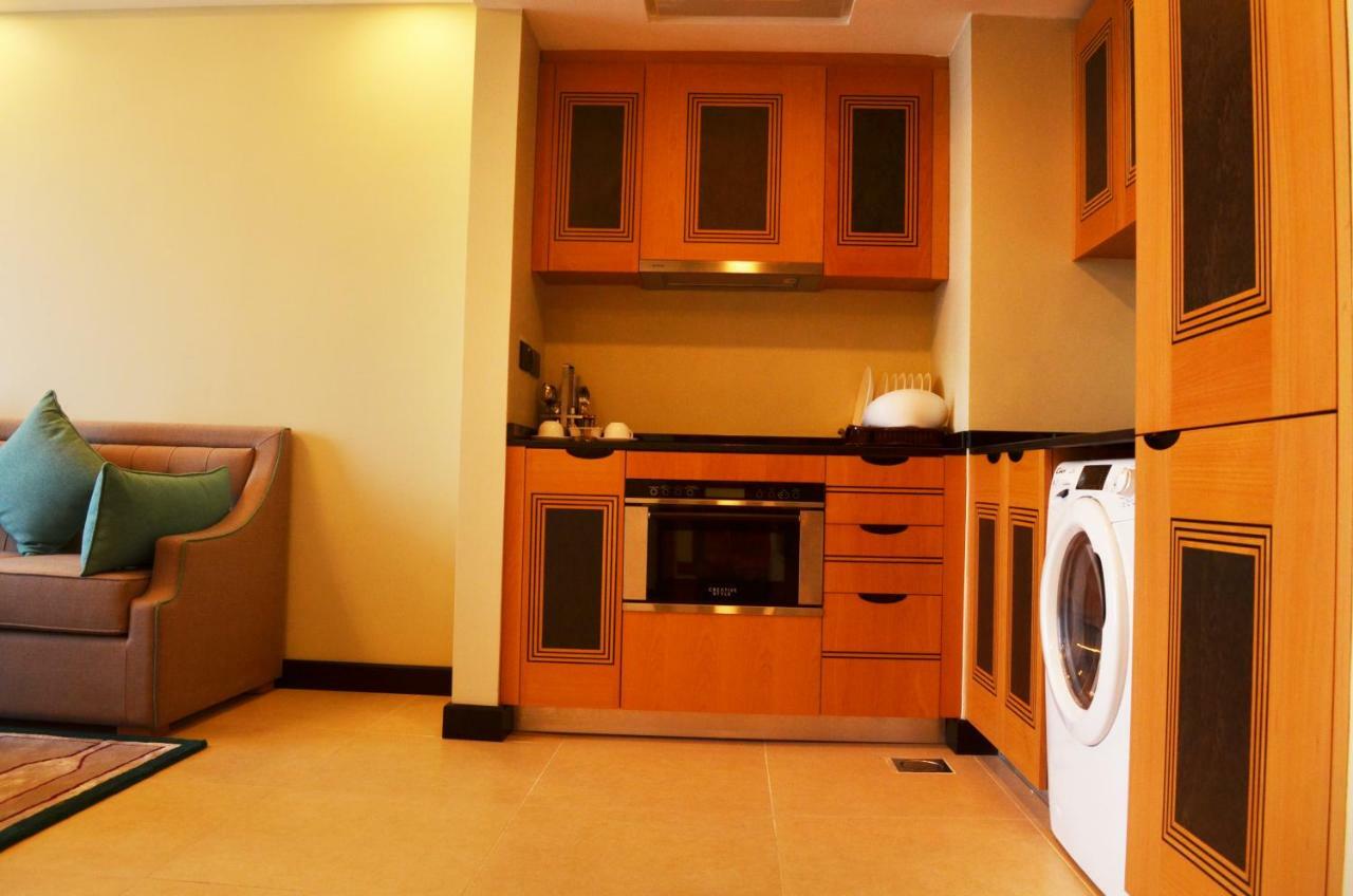 Nooh Tower Appartement Al Hidd Buitenkant foto